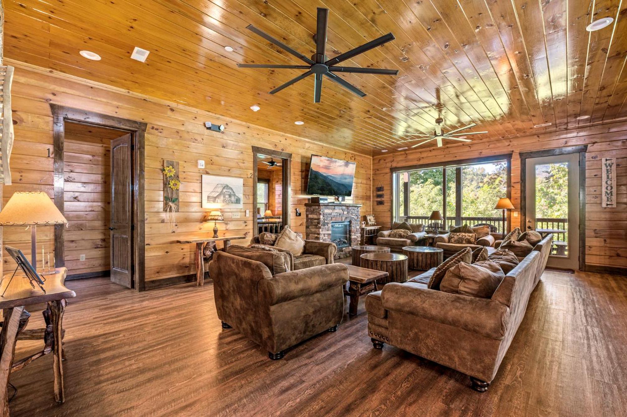 The Mighty Crabapple Manor By Stony Brook Cabins Gatlinburg Exterior foto